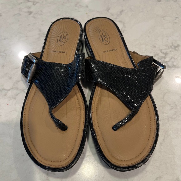 Circa Joan & David‎ Luxe Series Women's Snakeskin Leather Buckle Sandals Size 9 - Picture 2 of 8